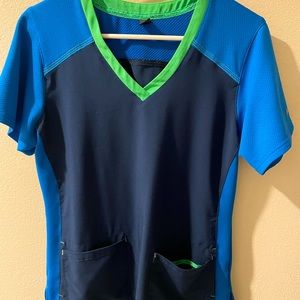 Carhartt Force Women’s scrub top, size medium, V neck